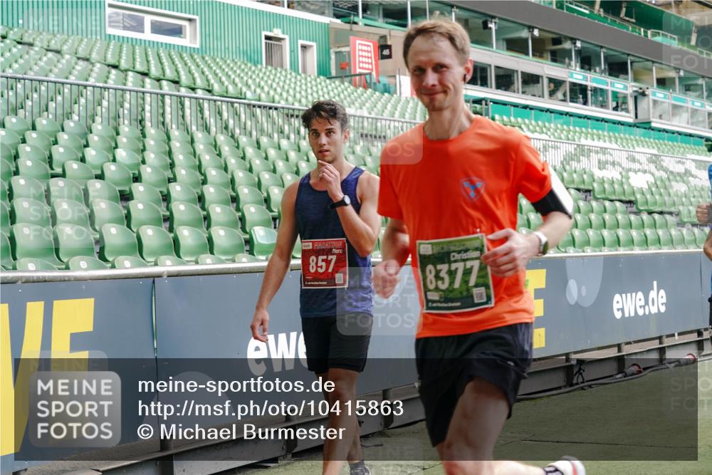 13.09.2026 - 21. swb-Marathon Bremen Michael Burmester http://msf.ph/oto/10415863 13.09.2026 12:58:09 Laufen im Stadion 141, 148, 334, 511, 672, 769, 776, 789, 790, 857, 909, 1010, 1119, 1191, 1199, 1254, 1281, 1535, 1601, 1642, 1647, 1752, 1809, 1881, 1900, 1931, 1933, 2046, 2051, 2075, 2324, 2343, 2367, 2371, 2397, 2402, 2423, 2425, 2493, 2577, 2634, 2640, 2671, 2761, 2771, 2807, 2903, 2904, 3021, 3051, 3078, 3120, 3138, 3148, 3182, 3186, 3319, 3338, 3435, 3450, 3458, 3514, 3534, 3560, 3634, 3655, 3685, 3690, 3695, 3760, 3813, 3866, 3933, 3939, 4101, 4316, 4319, 205 meine-sportfotos.de