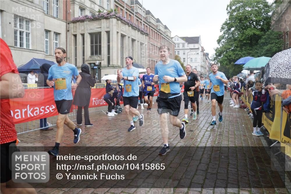 13.09.2026 - Kiel Lauf Yannick Fuchs http://msf.ph/oto/10415865 13.09.2026 10:47:52 Ziel 696, 708, 1059, 3682, 3715, 4425, 4583, 4713, 5240, 5747, 6036, 6778, 6904, 6967, 7001, 8387, 9076, 9915, 11603, 11705, 11724, 11829, 12510, 12593, 12758, 335, 365, 821, 917, 1280, 1944, 2000, 2183, 2429, 2713, 2947, 3064, 3136, 3183, 3306, 3512, 3565, 3745, 4070, 4077, 4096, 4149, 4150, 4187, 4450, 4531, 5239, 5505, 5573, 5787, 5980, 6005, 6235, 6384, 6792, 6940, 6946, 6949, 6978, 6981, 7288, 7632, 8058, 9104, 10651, 11724, 960, 1644 meine-sportfotos.de
