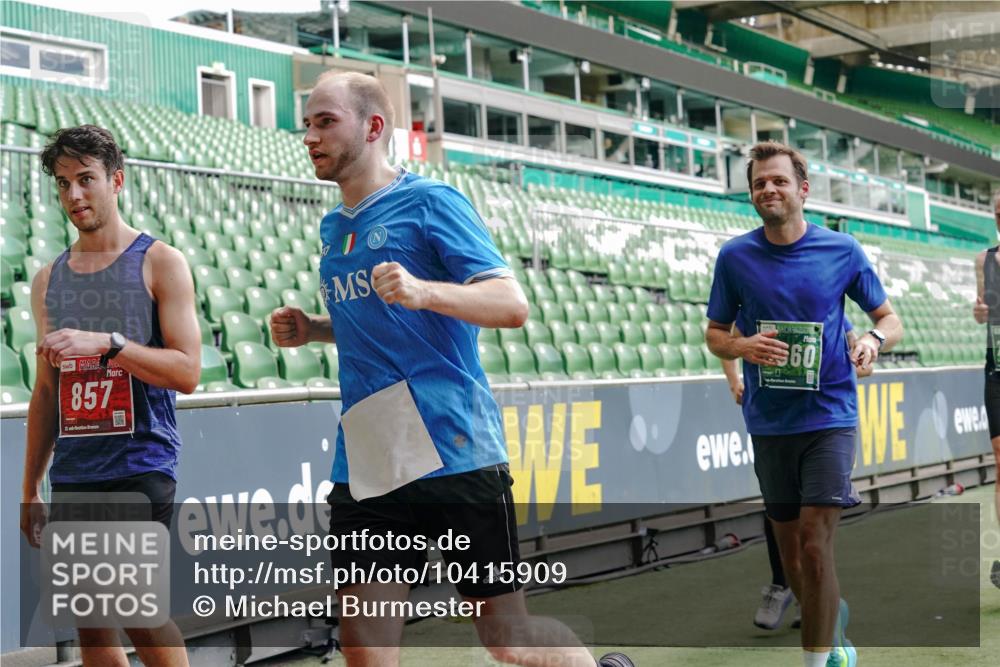 13.09.2026 - 21. swb-Marathon Bremen Michael Burmester http://msf.ph/oto/10415909 13.09.2026 12:58:10 Laufen im Stadion 141, 148, 334, 511, 672, 769, 776, 789, 790, 857, 909, 1010, 1119, 1191, 1199, 1254, 1281, 1535, 1601, 1642, 1647, 1752, 1809, 1881, 1900, 1931, 1933, 2046, 2051, 2075, 2324, 2343, 2367, 2371, 2397, 2402, 2423, 2425, 2493, 2577, 2634, 2640, 2671, 2771, 2807, 2903, 2904, 3021, 3051, 3078, 3120, 3138, 3148, 3182, 3186, 3319, 3338, 3435, 3450, 3458, 3514, 3534, 3560, 3634, 3655, 3685, 3690, 3695, 3760, 3813, 3866, 3933, 3939, 4101, 4316, 4319, 205 meine-sportfotos.de