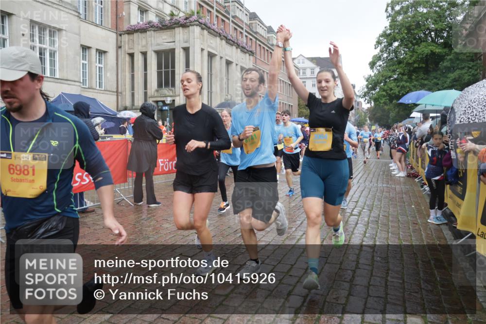 13.09.2026 - Kiel Lauf Yannick Fuchs http://msf.ph/oto/10415926 13.09.2026 10:47:55 Ziel 596, 696, 708, 995, 1059, 1586, 2625, 3682, 3715, 4425, 4713, 5240, 5747, 6507, 6778, 6967, 7001, 7104, 8387, 9076, 9915, 10634, 11603, 11829, 12510, 12758, 335, 365, 917, 1280, 1944, 2183, 3064, 3136, 3306, 3512, 3565, 3745, 4070, 4077, 4096, 4149, 4150, 4187, 4425, 4450, 4531, 4583, 5239, 5505, 5573, 5787, 5980, 6005, 6036, 6235, 6384, 6792, 6904, 6940, 6946, 6949, 6978, 6981, 7288, 7632, 8058, 9104, 10651, 11705, 11724, 12593, 960, 1644, 2097, 2253, 2183 meine-sportfotos.de