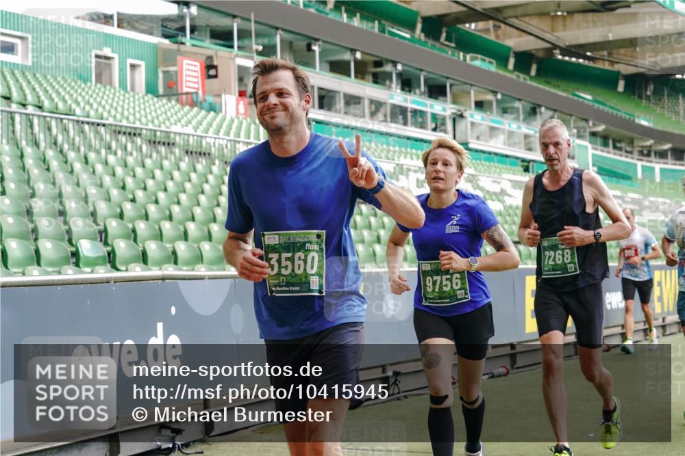 13.09.2026 - 21. swb-Marathon Bremen Michael Burmester http://msf.ph/oto/10415945 13.09.2026 12:58:11 Laufen im Stadion 141, 148, 334, 511, 672, 769, 776, 789, 790, 857, 909, 1010, 1119, 1191, 1199, 1254, 1281, 1535, 1601, 1642, 1647, 1752, 1809, 1881, 1900, 1931, 1933, 2046, 2051, 2075, 2324, 2343, 2367, 2371, 2397, 2402, 2423, 2425, 2493, 2577, 2634, 2640, 2671, 2771, 2807, 2903, 2904, 3021, 3051, 3078, 3120, 3138, 3148, 3182, 3186, 3319, 3338, 3435, 3450, 3458, 3514, 3534, 3560, 3634, 3655, 3685, 3690, 3695, 3760, 3813, 3866, 3933, 3939, 4101, 4316, 4319, 205 meine-sportfotos.de