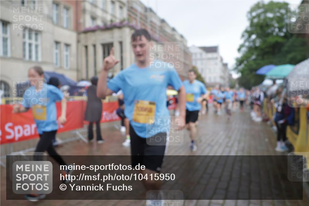 13.09.2026 - Kiel Lauf Yannick Fuchs http://msf.ph/oto/10415950 13.09.2026 10:47:56 Ziel 596, 696, 708, 995, 1059, 1273, 1586, 2625, 3682, 3715, 4713, 5240, 5747, 6418, 6507, 6778, 6967, 7001, 7104, 8387, 9076, 9915, 10634, 11603, 11829, 12510, 12758, 335, 365, 917, 1280, 1944, 2183, 3064, 3136, 3306, 3512, 3565, 3745, 4070, 4077, 4096, 4149, 4187, 4425, 4450, 4531, 4583, 5239, 5573, 5787, 5980, 6005, 6036, 6235, 6384, 6792, 6904, 6940, 6946, 6949, 6978, 6981, 7632, 8058, 9104, 10651, 11705, 11724, 12593, 960, 1644, 2097, 2253, 2183 meine-sportfotos.de