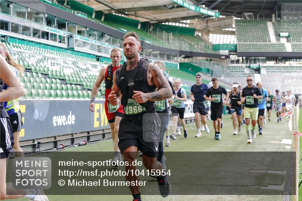 13.09.2026 - 21. swb-Marathon Bremen Michael Burmester http://msf.ph/oto/10415954 13.09.2026 13:19:31 Laufen im Stadion 333, 464, 486, 512, 546, 753, 921, 938, 1066, 1129, 1156, 1409, 1431, 1446, 1506, 1756, 1765, 1815, 1868, 1916, 2028, 2123, 2137, 2224, 2240, 2294, 2315, 2453, 2533, 2557, 2563, 2614, 2622, 2626, 2689, 2694, 2695, 2702, 2703, 2722, 2756, 2786, 2843, 2845, 2849, 2857, 2879, 2880, 2944, 2983, 2999, 3031, 3046, 3059, 3072, 3096, 3100, 3116, 3189, 3198, 3243, 3263, 3264, 3285, 3287, 3310, 3315, 3476, 3537, 3619, 3740, 3879, 4478 meine-sportfotos.de