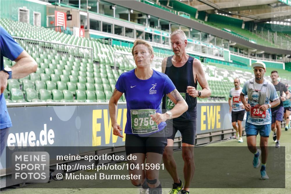 13.09.2026 - 21. swb-Marathon Bremen Michael Burmester http://msf.ph/oto/10415961 13.09.2026 12:58:12 Laufen im Stadion 141, 148, 334, 511, 672, 769, 776, 789, 790, 857, 909, 1010, 1119, 1191, 1199, 1254, 1281, 1535, 1601, 1642, 1647, 1752, 1809, 1881, 1900, 1931, 1933, 2046, 2051, 2075, 2324, 2343, 2367, 2371, 2397, 2402, 2423, 2425, 2493, 2577, 2640, 2671, 2771, 2807, 2903, 2904, 3021, 3051, 3078, 3120, 3138, 3148, 3182, 3186, 3319, 3338, 3435, 3450, 3458, 3514, 3534, 3560, 3634, 3655, 3685, 3690, 3695, 3760, 3813, 3866, 3933, 3939, 4101, 4316, 4319, 205 meine-sportfotos.de