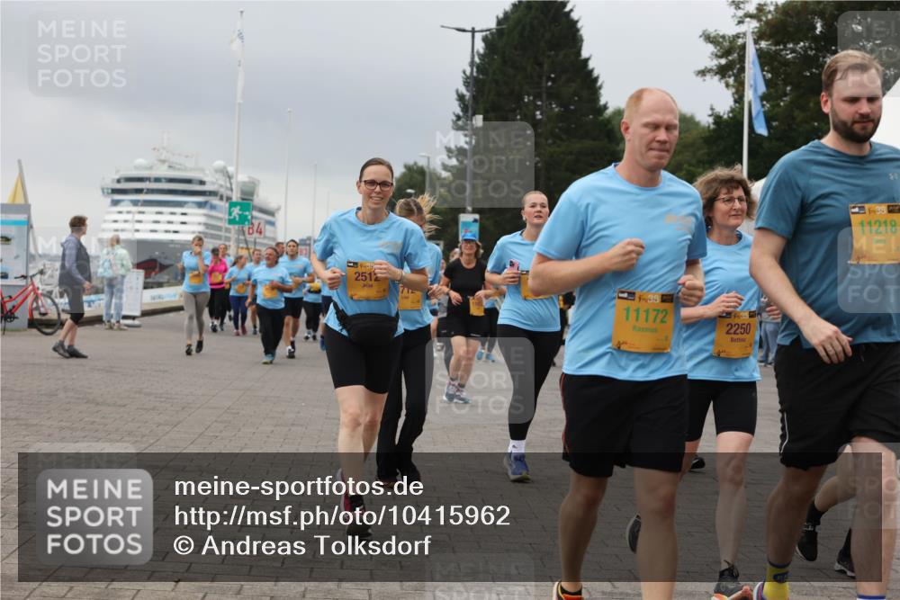 13.09.2026 - Kiel Lauf Andreas Tolksdorf http://msf.ph/oto/10415962 13.09.2026 10:06:56 Kiellinie 84, 1, 39, 2512, 712, 38, 11172, 39, 2250, 39, 11218 meine-sportfotos.de