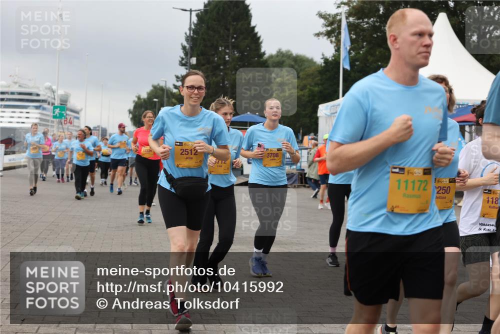 13.09.2026 - Kiel Lauf Andreas Tolksdorf http://msf.ph/oto/10415992 13.09.2026 10:06:57 Kiellinie 13, 4, 39, 2512, 712, 3708, 39, 14, 38, 11172, 250, 118 meine-sportfotos.de