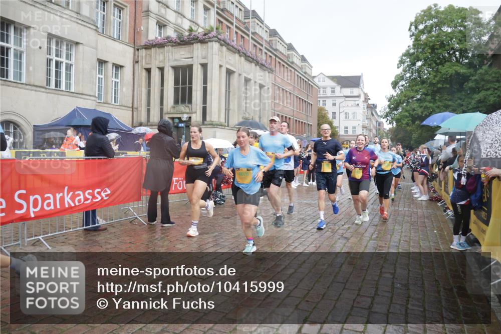 13.09.2026 - Kiel Lauf Yannick Fuchs http://msf.ph/oto/10415999 13.09.2026 10:48:00 Ziel 596, 696, 708, 995, 1059, 1273, 1586, 2625, 3012, 3014, 3715, 4713, 5747, 6418, 6507, 6778, 7104, 7668, 9915, 10634, 10933, 11098, 11596, 11603, 11829, 12510, 12758, 335, 365, 708, 917, 1944, 3306, 3512, 3565, 3682, 3745, 4070, 4077, 4096, 4149, 4187, 4425, 4531, 4583, 5239, 5240, 5573, 5787, 5980, 6005, 6036, 6235, 6384, 6778, 6792, 6904, 6940, 6946, 6949, 6967, 6978, 7001, 7632, 8058, 8387, 9076, 9104, 10651, 11705, 11724, 12593, 199, 960, 1644, 2097, 2253, 2183, 4070 meine-sportfotos.de