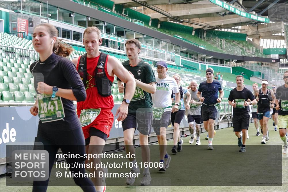 13.09.2026 - 21. swb-Marathon Bremen Michael Burmester http://msf.ph/oto/10416006 13.09.2026 13:19:33 Laufen im Stadion 333, 464, 486, 512, 546, 921, 938, 1066, 1129, 1156, 1409, 1431, 1446, 1506, 1756, 1765, 1815, 1916, 2028, 2123, 2137, 2224, 2240, 2294, 2315, 2349, 2453, 2533, 2557, 2563, 2614, 2622, 2626, 2689, 2694, 2695, 2702, 2703, 2722, 2756, 2786, 2843, 2845, 2849, 2857, 2879, 2944, 2983, 2999, 3031, 3046, 3059, 3072, 3096, 3100, 3116, 3189, 3198, 3243, 3263, 3264, 3285, 3287, 3310, 3315, 3476, 3619, 3740, 3879, 4478 meine-sportfotos.de