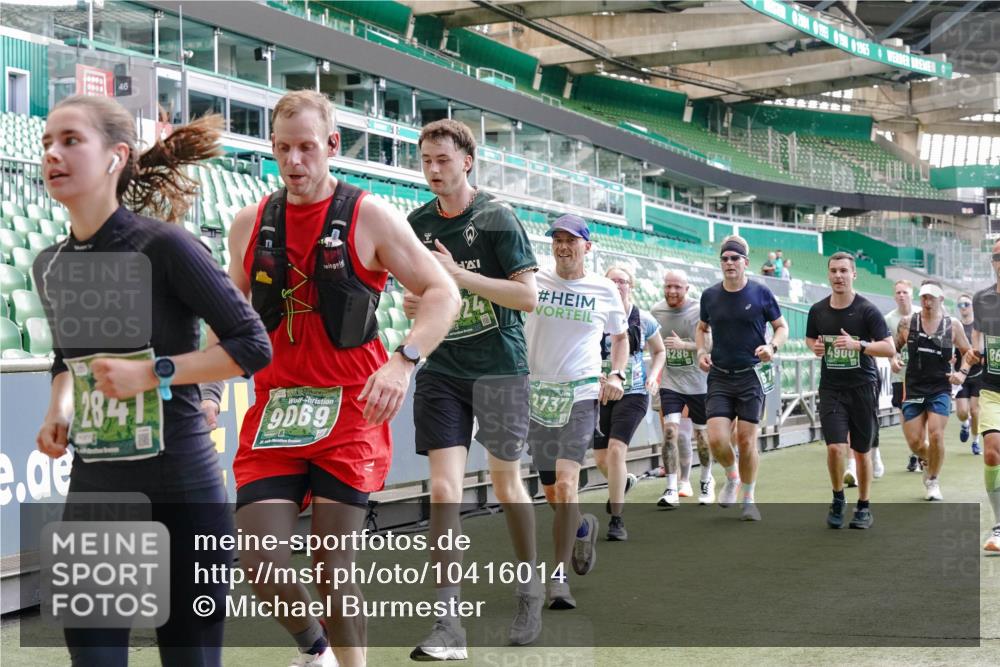 13.09.2026 - 21. swb-Marathon Bremen Michael Burmester http://msf.ph/oto/10416014 13.09.2026 13:19:33 Laufen im Stadion 333, 464, 486, 512, 546, 921, 938, 1066, 1129, 1156, 1409, 1431, 1446, 1506, 1756, 1765, 1815, 1916, 2028, 2123, 2137, 2224, 2240, 2294, 2315, 2349, 2453, 2533, 2557, 2563, 2614, 2622, 2626, 2689, 2694, 2695, 2702, 2703, 2722, 2756, 2786, 2843, 2845, 2849, 2857, 2879, 2944, 2983, 2999, 3031, 3046, 3059, 3072, 3096, 3100, 3116, 3189, 3198, 3243, 3263, 3264, 3285, 3287, 3310, 3315, 3476, 3619, 3740, 3879, 4478 meine-sportfotos.de