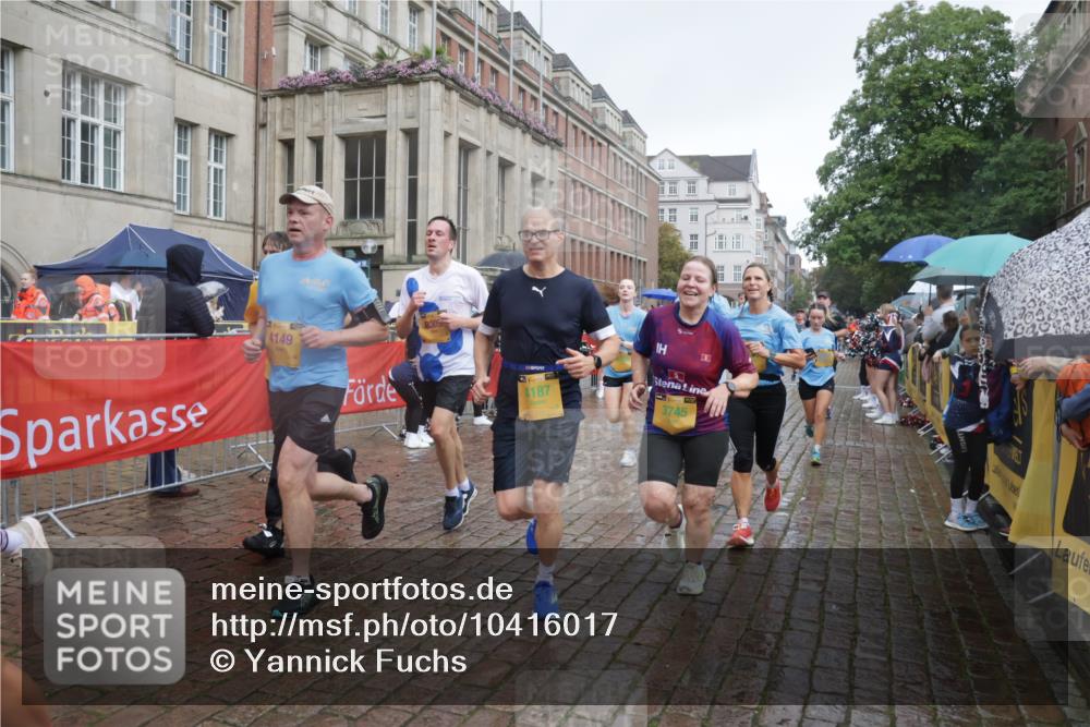 13.09.2026 - Kiel Lauf Yannick Fuchs http://msf.ph/oto/10416017 13.09.2026 10:48:01 Ziel 596, 696, 995, 1059, 1273, 1586, 2625, 2712, 3012, 3014, 3715, 4713, 4720, 5747, 6418, 6507, 7104, 7212, 7668, 8737, 9915, 10634, 10933, 11098, 11596, 11603, 11829, 12758, 335, 365, 708, 917, 1944, 3306, 3512, 3565, 3682, 3745, 4070, 4077, 4096, 4149, 4187, 4425, 4583, 5239, 5240, 5573, 5747, 5787, 5980, 6005, 6036, 6235, 6384, 6778, 6792, 6904, 6940, 6946, 6949, 6967, 6978, 7001, 7632, 8387, 9076, 9104, 10651, 11705, 11724, 12593, 199, 960, 1644, 2097, 2253, 2183, 4070 meine-sportfotos.de