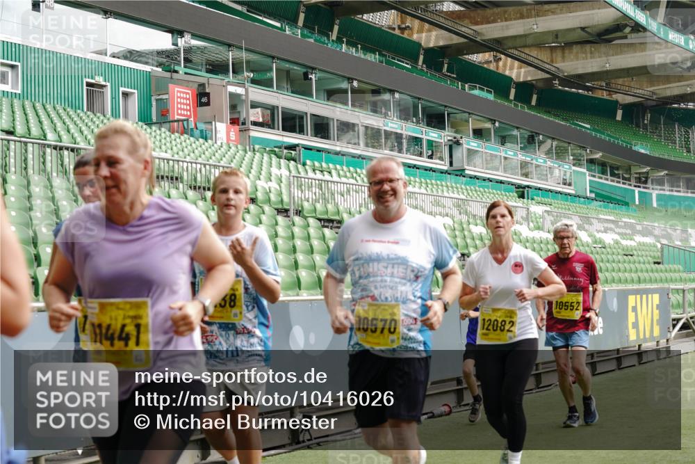 13.09.2026 - 21. swb-Marathon Bremen Michael Burmester http://msf.ph/oto/10416026 13.09.2026 10:41:58 Laufen im Stadion 10148, 10155, 10163, 10247, 10303, 10313, 10330, 10354, 10395, 10396, 10399, 10414, 10419, 10422, 10424, 10455, 10461, 10462, 10483, 10490, 10491, 10519, 10527, 10545, 10546, 10547, 10586, 10611, 10644, 10665, 10694, 10705, 10706, 10719, 10722, 10752, 10766, 10768, 10776, 10804, 10854, 10859, 10880, 10889, 10909, 10963, 10977, 11026, 11027, 11041, 11043, 11048, 11078, 11084, 11085, 11090, 11097, 11098, 11140, 11192 meine-sportfotos.de