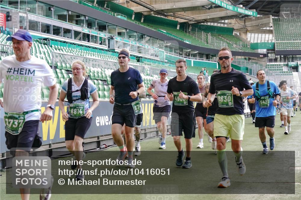 13.09.2026 - 21. swb-Marathon Bremen Michael Burmester http://msf.ph/oto/10416051 13.09.2026 13:19:35 Laufen im Stadion 333, 464, 486, 512, 546, 921, 938, 1066, 1129, 1156, 1409, 1431, 1446, 1506, 1756, 1765, 1815, 1916, 2028, 2123, 2137, 2224, 2240, 2294, 2315, 2349, 2453, 2533, 2557, 2563, 2614, 2622, 2626, 2689, 2694, 2695, 2702, 2703, 2722, 2756, 2786, 2843, 2845, 2849, 2857, 2879, 2944, 2983, 2999, 3031, 3046, 3059, 3072, 3096, 3100, 3116, 3189, 3198, 3243, 3263, 3264, 3285, 3287, 3310, 3315, 3619, 3740, 3879, 4478 meine-sportfotos.de
