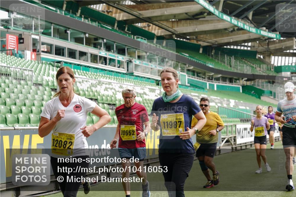 13.09.2026 - 21. swb-Marathon Bremen Michael Burmester http://msf.ph/oto/10416053 13.09.2026 10:42:00 Laufen im Stadion 10148, 10155, 10163, 10247, 10303, 10313, 10330, 10354, 10395, 10396, 10399, 10414, 10419, 10422, 10461, 10462, 10483, 10490, 10491, 10519, 10527, 10545, 10546, 10547, 10586, 10611, 10644, 10665, 10694, 10705, 10706, 10719, 10722, 10752, 10766, 10768, 10773, 10776, 10804, 10854, 10859, 10880, 10889, 10909, 10963, 10977, 11026, 11027, 11041, 11043, 11048, 11078, 11084, 11085, 11090, 11097, 11098, 11140, 11192 meine-sportfotos.de