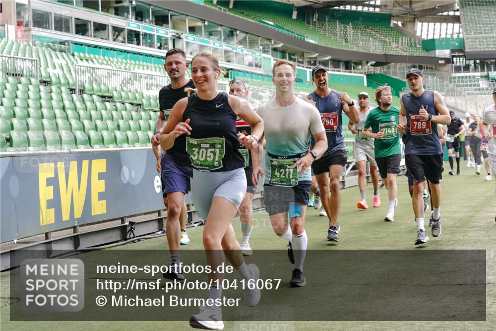 13.09.2026 - 21. swb-Marathon Bremen Michael Burmester http://msf.ph/oto/10416067 13.09.2026 12:58:14 Laufen im Stadion 141, 148, 334, 511, 672, 769, 776, 789, 790, 857, 909, 1010, 1119, 1191, 1199, 1254, 1281, 1535, 1601, 1642, 1647, 1752, 1809, 1881, 1900, 1931, 1933, 2046, 2051, 2075, 2324, 2343, 2367, 2371, 2397, 2402, 2423, 2425, 2493, 2577, 2640, 2671, 2771, 2807, 2885, 2903, 2904, 3021, 3051, 3078, 3098, 3120, 3138, 3148, 3182, 3186, 3233, 3319, 3338, 3435, 3450, 3458, 3514, 3534, 3560, 3634, 3655, 3685, 3690, 3695, 3760, 3866, 3933, 3939, 4101, 4316, 4319, 205 meine-sportfotos.de