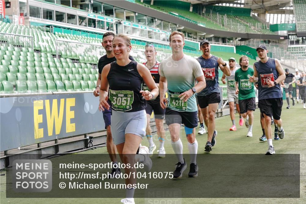 13.09.2026 - 21. swb-Marathon Bremen Michael Burmester http://msf.ph/oto/10416075 13.09.2026 12:58:14 Laufen im Stadion 141, 148, 334, 511, 672, 769, 776, 789, 790, 857, 909, 1010, 1119, 1191, 1199, 1254, 1281, 1535, 1601, 1642, 1647, 1752, 1809, 1881, 1900, 1931, 1933, 2046, 2051, 2075, 2324, 2343, 2367, 2371, 2397, 2402, 2423, 2425, 2493, 2577, 2640, 2671, 2771, 2807, 2885, 2903, 2904, 3021, 3051, 3078, 3098, 3120, 3138, 3148, 3182, 3186, 3233, 3319, 3338, 3435, 3450, 3458, 3514, 3534, 3560, 3634, 3655, 3685, 3690, 3695, 3760, 3866, 3933, 3939, 4101, 4316, 4319, 205 meine-sportfotos.de