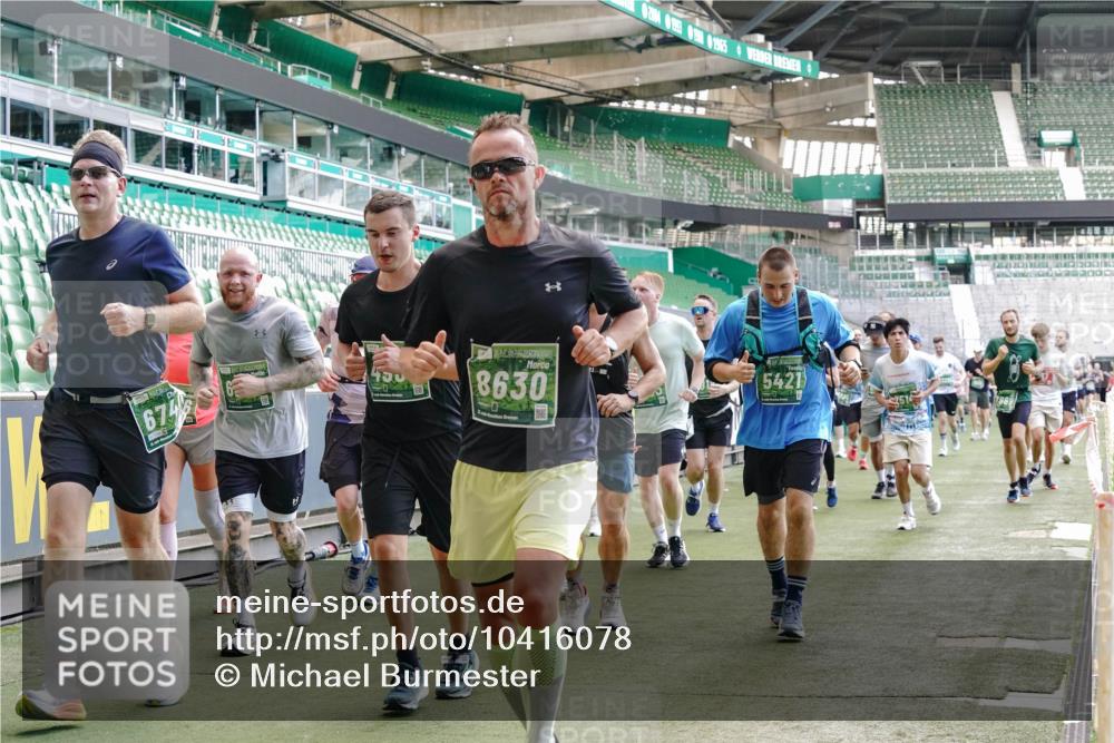 13.09.2026 - 21. swb-Marathon Bremen Michael Burmester http://msf.ph/oto/10416078 13.09.2026 13:19:36 Laufen im Stadion 333, 464, 486, 512, 546, 921, 938, 1066, 1129, 1156, 1409, 1431, 1446, 1506, 1697, 1756, 1765, 1815, 1916, 2028, 2123, 2137, 2224, 2240, 2294, 2315, 2349, 2453, 2533, 2557, 2563, 2614, 2622, 2626, 2689, 2694, 2695, 2702, 2703, 2722, 2756, 2786, 2843, 2845, 2849, 2857, 2879, 2944, 2983, 2999, 3031, 3046, 3059, 3072, 3096, 3100, 3116, 3139, 3189, 3198, 3243, 3263, 3264, 3285, 3287, 3310, 3315, 3619, 3740, 3879, 4478 meine-sportfotos.de