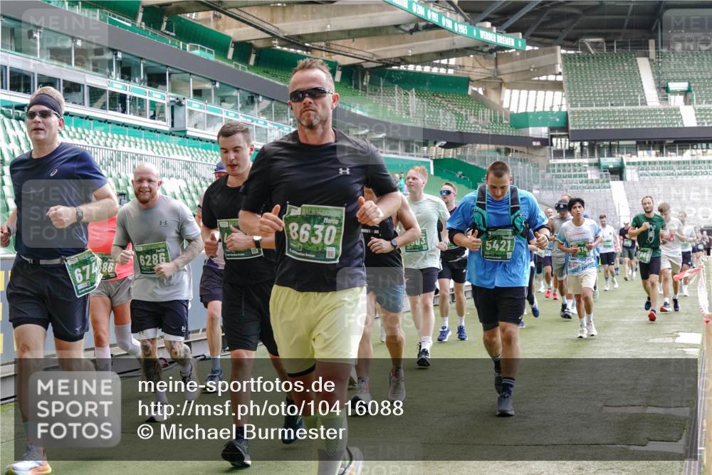 13.09.2026 - 21. swb-Marathon Bremen Michael Burmester http://msf.ph/oto/10416088 13.09.2026 13:19:36 Laufen im Stadion 333, 464, 486, 512, 546, 921, 938, 1066, 1129, 1156, 1409, 1431, 1446, 1506, 1697, 1756, 1765, 1815, 1916, 2028, 2123, 2137, 2224, 2240, 2294, 2315, 2349, 2453, 2533, 2557, 2563, 2614, 2622, 2626, 2689, 2694, 2695, 2702, 2703, 2722, 2756, 2786, 2843, 2845, 2849, 2857, 2879, 2944, 2983, 2999, 3031, 3046, 3059, 3072, 3096, 3100, 3116, 3139, 3189, 3198, 3243, 3263, 3264, 3285, 3287, 3310, 3315, 3619, 3740, 3879, 4478 meine-sportfotos.de