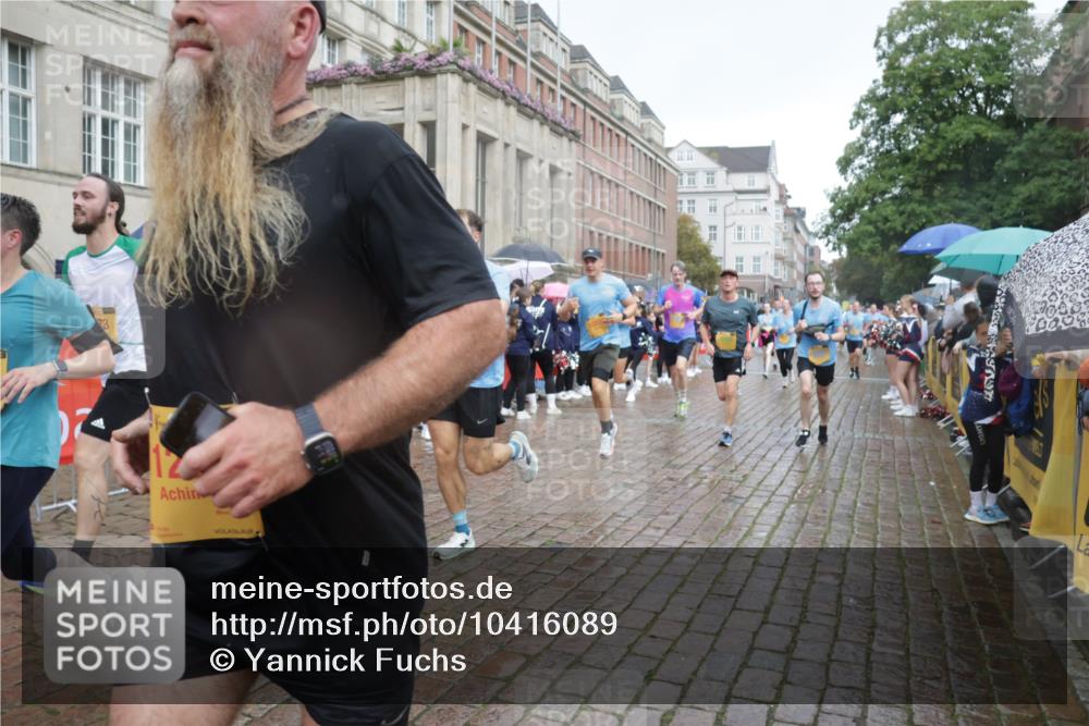 13.09.2026 - Kiel Lauf Yannick Fuchs http://msf.ph/oto/10416089 13.09.2026 10:48:04 Ziel 596, 960, 995, 1273, 1586, 1595, 2625, 2712, 3012, 3014, 3715, 4720, 4896, 6418, 6507, 7104, 7212, 7668, 8737, 9915, 10634, 10933, 11098, 11596, 11718, 335, 696, 708, 1059, 1944, 3306, 3512, 3565, 3682, 4077, 4096, 4425, 4583, 4713, 5239, 5240, 5573, 5747, 5787, 5980, 6005, 6036, 6384, 6778, 6904, 6940, 6946, 6949, 6967, 6978, 7001, 7632, 8387, 9076, 9104, 10651, 11705, 11724, 12593, 199, 1564, 1644, 2097, 2253, 2183, 4070 meine-sportfotos.de