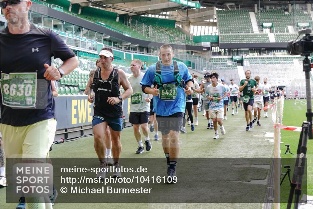 13.09.2026 - 21. swb-Marathon Bremen Michael Burmester http://msf.ph/oto/10416109 13.09.2026 13:19:36 Laufen im Stadion 333, 464, 486, 512, 546, 921, 938, 1066, 1129, 1156, 1409, 1431, 1446, 1506, 1697, 1756, 1765, 1815, 1916, 2028, 2123, 2137, 2224, 2240, 2294, 2315, 2349, 2453, 2533, 2557, 2563, 2614, 2622, 2626, 2689, 2694, 2695, 2702, 2703, 2722, 2756, 2786, 2843, 2845, 2849, 2857, 2879, 2944, 2983, 2999, 3031, 3046, 3059, 3072, 3096, 3100, 3116, 3139, 3189, 3198, 3243, 3263, 3264, 3285, 3287, 3310, 3315, 3619, 3740, 3879, 4478 meine-sportfotos.de