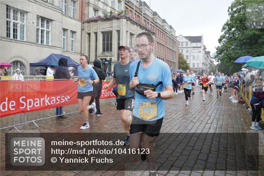 13.09.2026 - Kiel Lauf Yannick Fuchs http://msf.ph/oto/10416123 13.09.2026 10:48:06 Ziel 596, 960, 995, 1273, 1586, 1595, 1644, 2625, 2712, 3012, 3014, 4553, 4720, 4896, 6418, 6507, 6760, 7104, 7212, 7668, 8737, 9915, 10634, 10672, 10933, 11098, 11596, 11718, 335, 696, 708, 1059, 1944, 3565, 3682, 3715, 4077, 4096, 4425, 4583, 4713, 5240, 5747, 5787, 5980, 6005, 6036, 6384, 6778, 6904, 6940, 6946, 6949, 6967, 6978, 7001, 7632, 8387, 9076, 9104, 9915, 10651, 11705, 11724, 12593, 199, 473, 854, 1161, 1564, 2097, 2253, 4070 meine-sportfotos.de