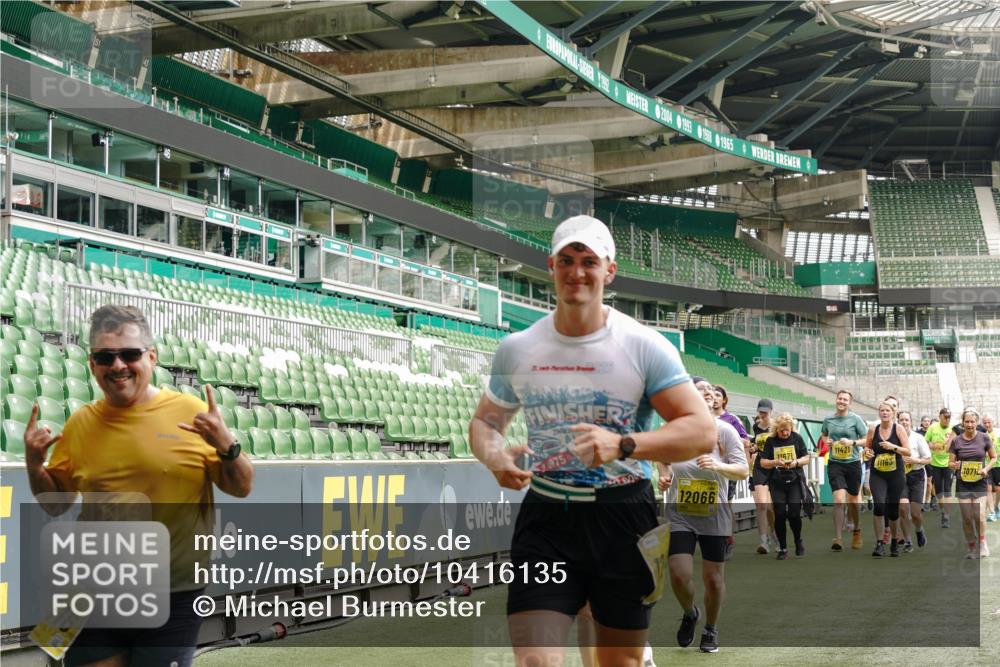 13.09.2026 - 21. swb-Marathon Bremen Michael Burmester http://msf.ph/oto/10416135 13.09.2026 10:42:02 Laufen im Stadion 10148, 10155, 10163, 10247, 10303, 10313, 10330, 10354, 10395, 10396, 10399, 10414, 10419, 10422, 10461, 10462, 10483, 10490, 10491, 10519, 10527, 10545, 10546, 10547, 10557, 10586, 10611, 10644, 10665, 10694, 10705, 10706, 10719, 10722, 10752, 10766, 10768, 10773, 10776, 10784, 10804, 10805, 10854, 10859, 10880, 10889, 10909, 10963, 10977, 11026, 11027, 11041, 11043, 11048, 11078, 11084, 11085, 11090, 11097, 11098, 11140, 11192 meine-sportfotos.de