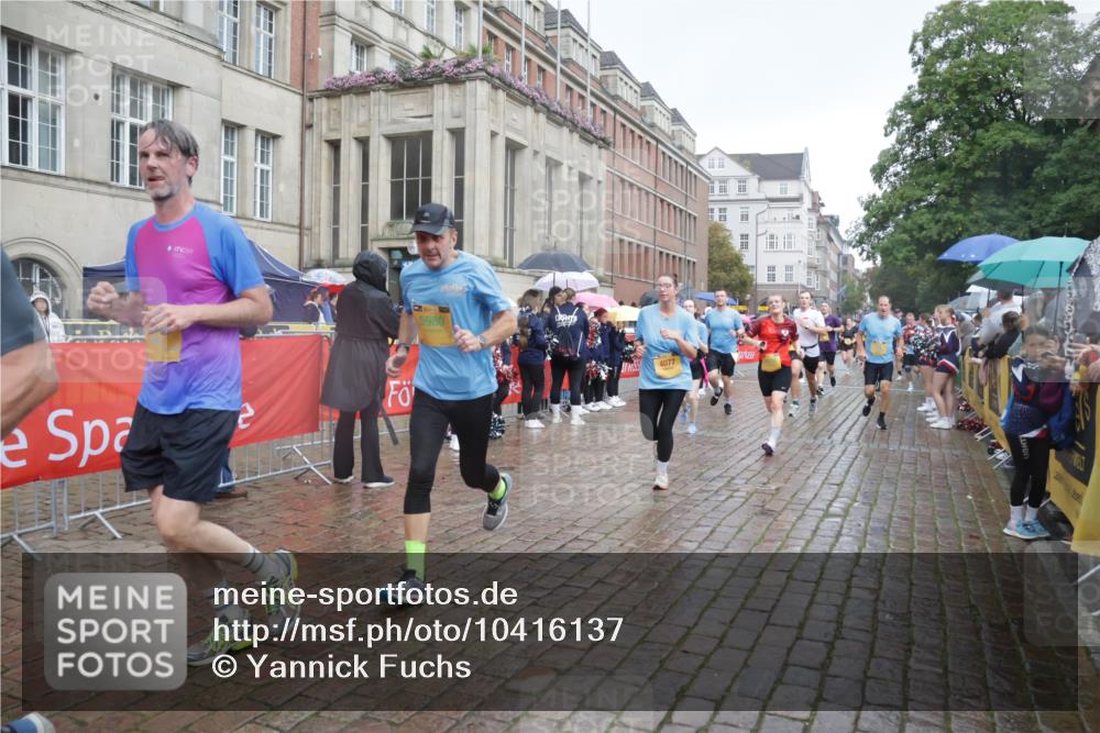 13.09.2026 - Kiel Lauf Yannick Fuchs http://msf.ph/oto/10416137 13.09.2026 10:48:07 Ziel 596, 960, 995, 1273, 1586, 1595, 1644, 2625, 2712, 3012, 3014, 4553, 4720, 4896, 6418, 6507, 6760, 7104, 7212, 7668, 8737, 10234, 10634, 10672, 10933, 11098, 11596, 11718, 335, 696, 708, 1059, 1944, 3565, 3682, 3715, 4077, 4096, 4425, 4583, 4713, 5240, 5747, 5787, 5980, 6005, 6036, 6384, 6778, 6904, 6946, 6949, 6967, 6978, 7001, 7632, 8387, 9076, 9104, 9915, 10651, 11705, 11724, 12593, 199, 473, 854, 1161, 1322, 1564, 2097, 2253, 4070 meine-sportfotos.de