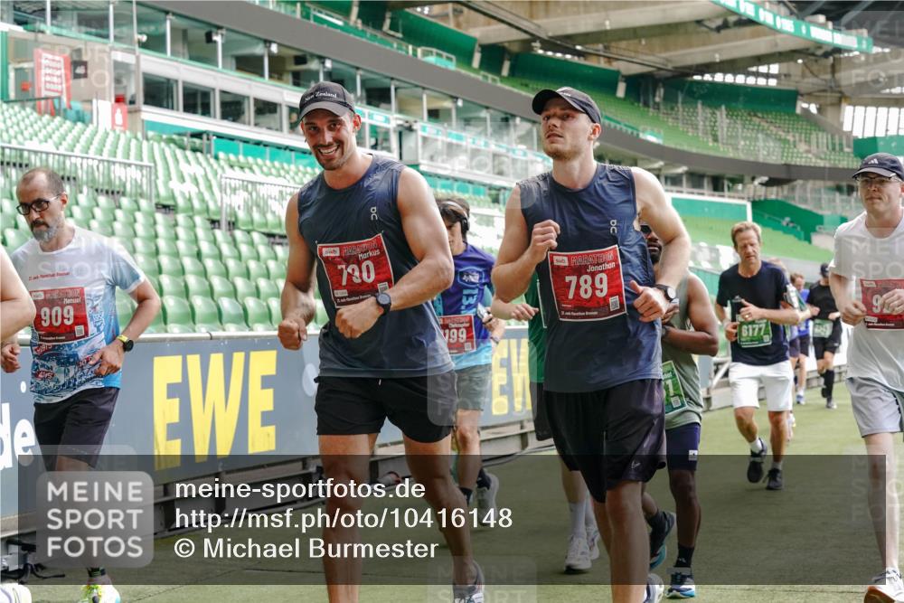 13.09.2026 - 21. swb-Marathon Bremen Michael Burmester http://msf.ph/oto/10416148 13.09.2026 12:58:16 Laufen im Stadion 141, 148, 226, 334, 511, 672, 769, 776, 789, 790, 857, 909, 972, 1010, 1119, 1191, 1199, 1254, 1281, 1535, 1642, 1647, 1752, 1809, 1881, 1900, 1931, 1933, 2046, 2051, 2075, 2324, 2343, 2367, 2371, 2397, 2402, 2423, 2425, 2493, 2577, 2640, 2771, 2807, 2885, 2903, 2904, 2979, 3021, 3051, 3078, 3098, 3120, 3138, 3148, 3182, 3186, 3233, 3319, 3338, 3435, 3450, 3458, 3514, 3534, 3560, 3634, 3655, 3685, 3690, 3695, 3760, 3866, 3933, 3934, 3939, 4101, 4316, 4319, 205 meine-sportfotos.de
