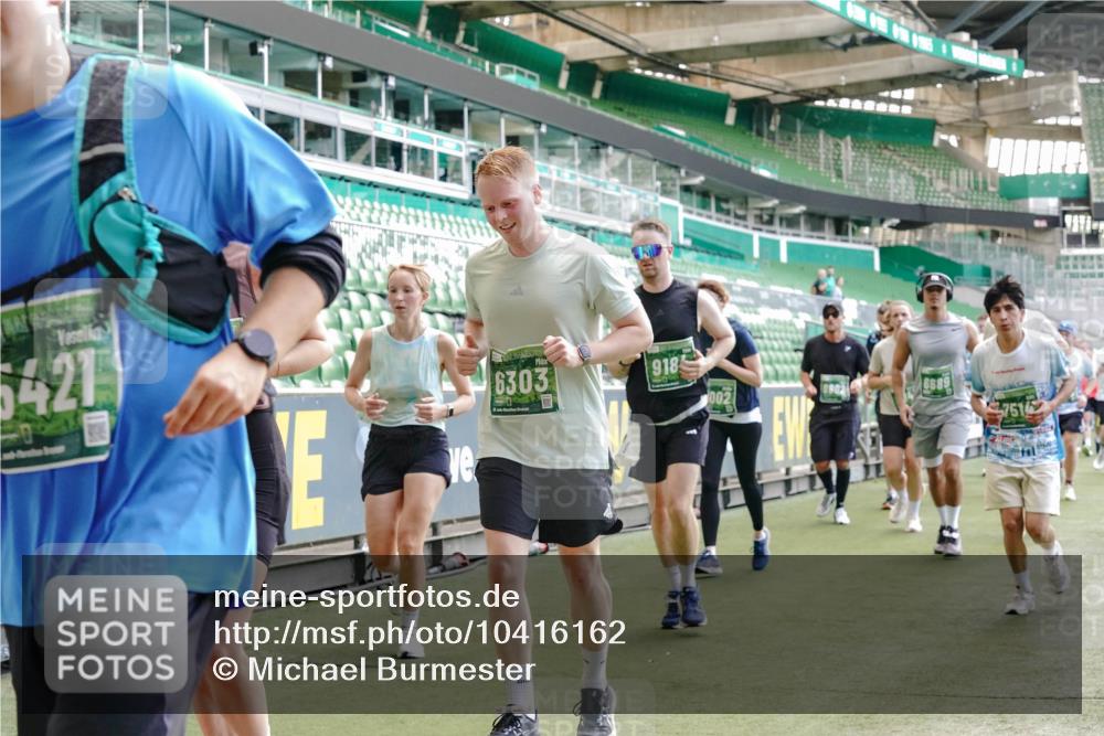 13.09.2026 - 21. swb-Marathon Bremen Michael Burmester http://msf.ph/oto/10416162 13.09.2026 13:19:38 Laufen im Stadion 333, 464, 486, 512, 546, 921, 938, 1066, 1129, 1156, 1409, 1431, 1446, 1506, 1697, 1756, 1765, 1815, 1916, 2010, 2028, 2064, 2123, 2137, 2224, 2240, 2294, 2315, 2349, 2453, 2501, 2533, 2557, 2563, 2614, 2622, 2626, 2689, 2694, 2695, 2702, 2703, 2722, 2756, 2786, 2843, 2845, 2857, 2879, 2944, 2983, 2999, 3017, 3018, 3031, 3035, 3037, 3046, 3059, 3072, 3096, 3100, 3116, 3139, 3189, 3198, 3243, 3263, 3264, 3285, 3287, 3310, 3315, 3619, 3740, 3879, 4478 meine-sportfotos.de
