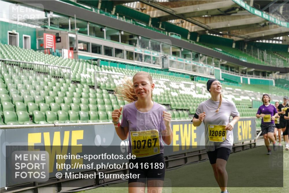 13.09.2026 - 21. swb-Marathon Bremen Michael Burmester http://msf.ph/oto/10416189 13.09.2026 10:42:04 Laufen im Stadion 10148, 10155, 10163, 10247, 10303, 10313, 10330, 10354, 10395, 10396, 10399, 10414, 10419, 10422, 10461, 10462, 10483, 10490, 10491, 10519, 10527, 10545, 10546, 10547, 10557, 10586, 10611, 10644, 10665, 10694, 10705, 10706, 10719, 10722, 10752, 10766, 10768, 10773, 10776, 10784, 10804, 10805, 10854, 10859, 10880, 10889, 10909, 10963, 10977, 11026, 11027, 11041, 11043, 11048, 11078, 11084, 11085, 11090, 11097, 11098, 11140, 11192 meine-sportfotos.de
