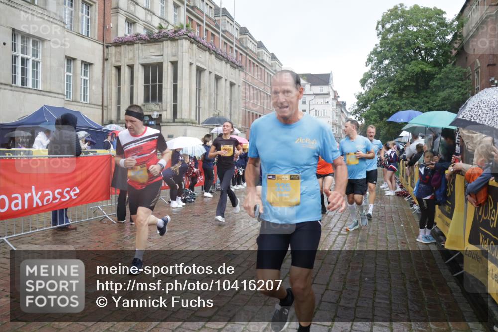 13.09.2026 - Kiel Lauf Yannick Fuchs http://msf.ph/oto/10416207 13.09.2026 10:48:11 Ziel 960, 1273, 1595, 1644, 2001, 2097, 2253, 2712, 3012, 3014, 3738, 4553, 4720, 4736, 4896, 5447, 6000, 6418, 6760, 7212, 7326, 7668, 8737, 9972, 10234, 10265, 10672, 10933, 11098, 11104, 11349, 11596, 11718, 335, 596, 696, 708, 995, 1059, 1273, 1586, 1944, 2625, 3682, 3715, 4096, 4425, 4583, 4713, 5240, 5747, 5787, 6036, 6384, 6418, 6507, 6778, 6904, 6946, 6949, 6967, 6978, 7001, 7104, 8387, 9076, 9915, 10634, 10651, 11705, 11724, 12593, 199, 473, 854, 1161, 1322, 1564 meine-sportfotos.de