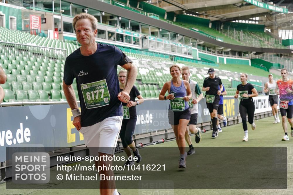 13.09.2026 - 21. swb-Marathon Bremen Michael Burmester http://msf.ph/oto/10416221 13.09.2026 12:58:19 Laufen im Stadion 141, 148, 191, 226, 334, 511, 672, 776, 789, 790, 857, 909, 972, 1010, 1119, 1191, 1199, 1254, 1281, 1535, 1642, 1647, 1752, 1809, 1881, 1900, 1931, 1933, 2046, 2051, 2075, 2324, 2343, 2367, 2371, 2397, 2402, 2423, 2425, 2493, 2577, 2640, 2771, 2807, 2827, 2885, 2903, 2904, 2979, 3021, 3051, 3078, 3098, 3120, 3138, 3148, 3182, 3186, 3233, 3319, 3338, 3435, 3450, 3514, 3534, 3560, 3634, 3655, 3685, 3690, 3695, 3760, 3866, 3933, 3934, 3939, 4101, 4316, 4319, 205 meine-sportfotos.de