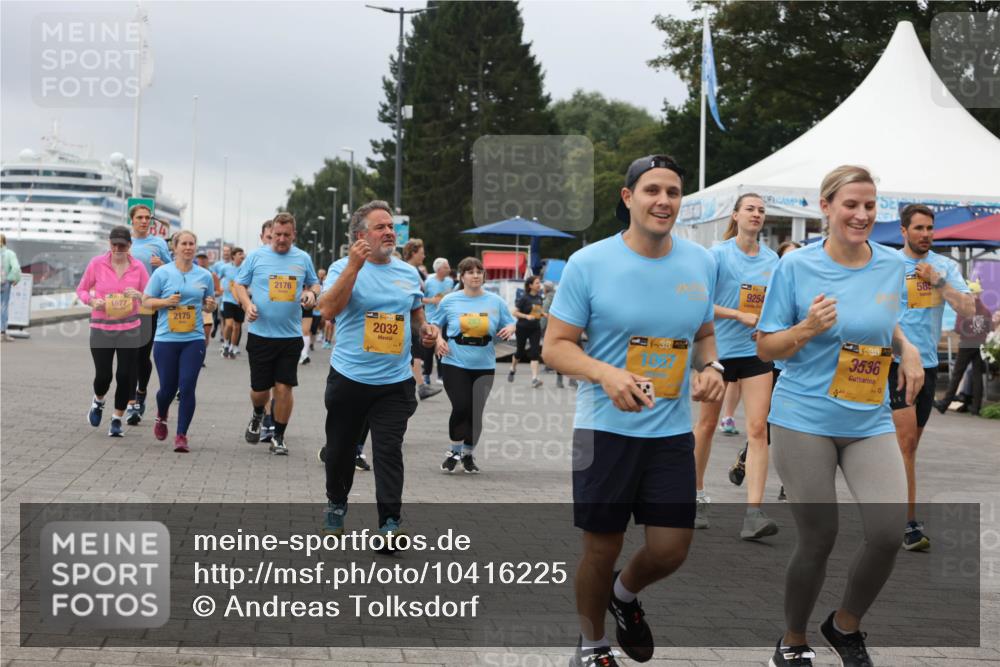 13.09.2026 - Kiel Lauf Andreas Tolksdorf http://msf.ph/oto/10416225 13.09.2026 10:07:06 Kiellinie 1677, 2175, 2176, 11, 2032, 38, 9254, 3, 38, 3536, 585 meine-sportfotos.de