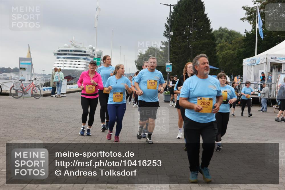 13.09.2026 - Kiel Lauf Andreas Tolksdorf http://msf.ph/oto/10416253 13.09.2026 10:07:07 Kiellinie 1677, 2175, 2176, 2032 meine-sportfotos.de