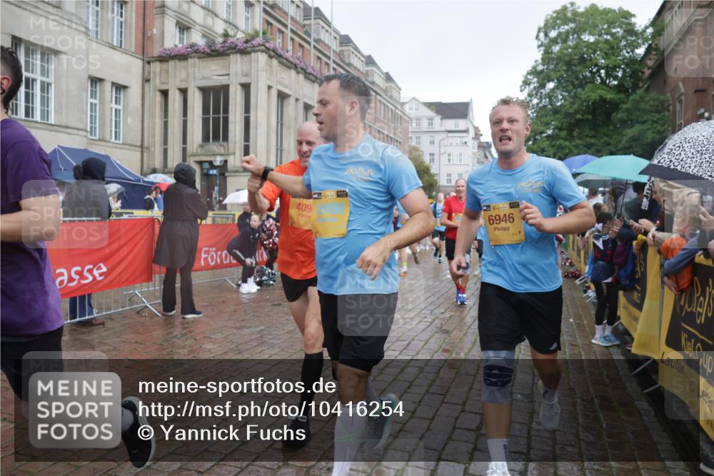 13.09.2026 - Kiel Lauf Yannick Fuchs http://msf.ph/oto/10416254 13.09.2026 10:48:12 Ziel 960, 1595, 1644, 2001, 2097, 2253, 2712, 3012, 3014, 3738, 4553, 4720, 4736, 4896, 5447, 6000, 6760, 7212, 7326, 7668, 8553, 8737, 9972, 10234, 10265, 10672, 10933, 11098, 11104, 11349, 11383, 11596, 11718, 335, 596, 696, 708, 995, 1059, 1273, 1586, 2625, 3682, 3715, 4096, 4425, 4583, 4713, 5240, 5747, 5787, 6036, 6384, 6418, 6507, 6778, 6904, 6946, 6949, 6967, 6978, 7001, 7104, 7668, 8387, 9076, 9915, 10634, 10651, 11705, 11724, 12593, 199, 473, 854, 1161, 1322, 1564 meine-sportfotos.de