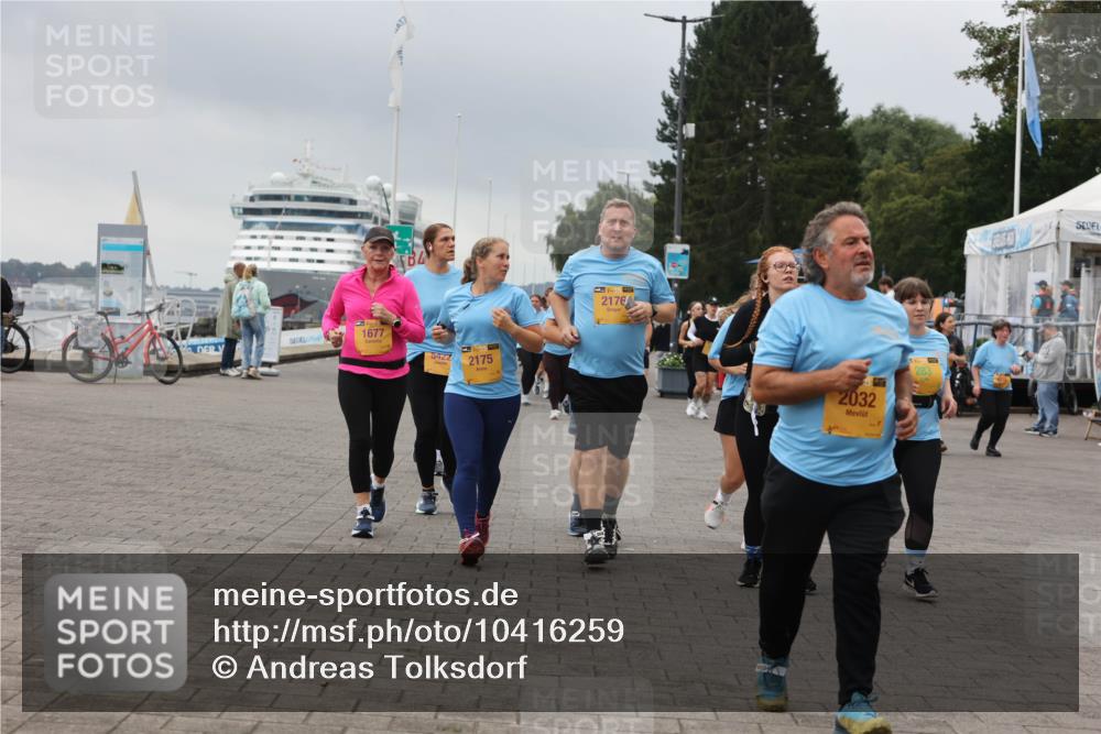 13.09.2026 - Kiel Lauf Andreas Tolksdorf http://msf.ph/oto/10416259 13.09.2026 10:07:08 Kiellinie 1677, 5427, 2175, 2176, 2032, 38, 283 meine-sportfotos.de