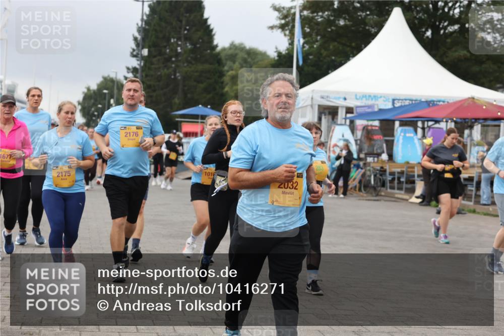 13.09.2026 - Kiel Lauf Andreas Tolksdorf http://msf.ph/oto/10416271 13.09.2026 10:07:08 Kiellinie 1677, 1, 39, 2175, 2176, 1016, 2032, 283 meine-sportfotos.de