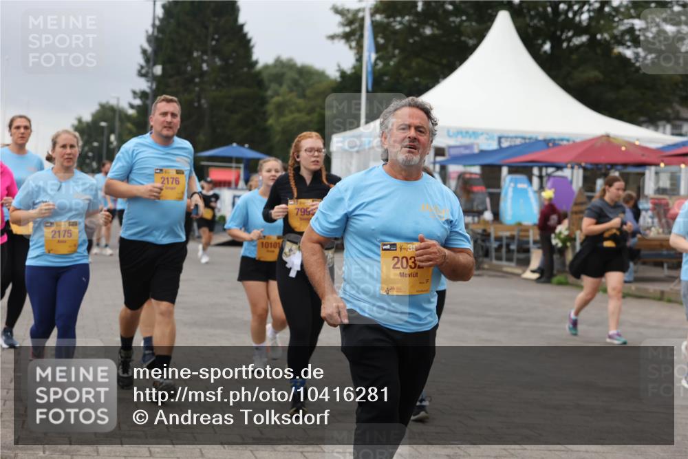 13.09.2026 - Kiel Lauf Andreas Tolksdorf http://msf.ph/oto/10416281 13.09.2026 10:07:09 Kiellinie 2175, 2176, 10101, 799, 203 meine-sportfotos.de