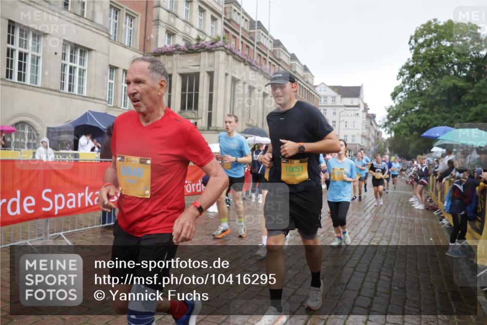 13.09.2026 - Kiel Lauf Yannick Fuchs http://msf.ph/oto/10416295 13.09.2026 10:48:15 Ziel 199, 960, 1595, 1644, 2001, 2097, 2253, 2712, 3738, 4553, 4720, 4736, 4896, 5116, 5447, 6000, 6760, 7212, 7326, 8553, 8737, 9972, 10234, 10265, 10672, 10933, 11005, 11104, 11349, 11383, 11596, 11718, 12263, 596, 696, 708, 995, 1059, 1273, 1586, 2625, 3012, 3014, 3682, 3715, 4425, 4583, 4713, 5240, 5747, 6036, 6384, 6418, 6507, 6778, 6904, 6949, 6967, 7001, 7104, 7668, 8387, 9076, 9915, 10634, 10651, 11705, 11724, 12593, 473, 854, 1161, 1322, 1564 meine-sportfotos.de