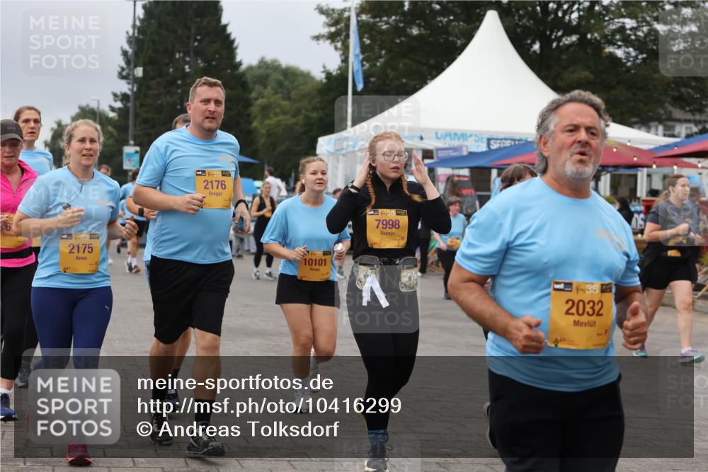 13.09.2026 - Kiel Lauf Andreas Tolksdorf http://msf.ph/oto/10416299 13.09.2026 10:07:09 Kiellinie 48, 2175, 38, 2176, 38, 10101, 38, 7998, 38, 2032 meine-sportfotos.de