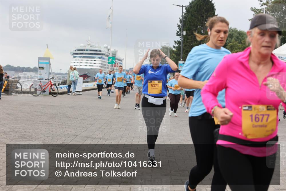 13.09.2026 - Kiel Lauf Andreas Tolksdorf http://msf.ph/oto/10416331 13.09.2026 10:07:12 Kiellinie 83, 3744, 5371, 1677 meine-sportfotos.de