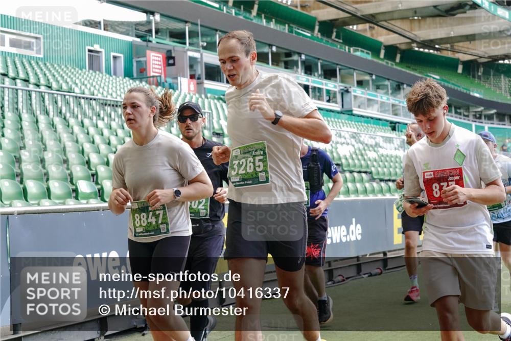 13.09.2026 - 21. swb-Marathon Bremen Michael Burmester http://msf.ph/oto/10416337 13.09.2026 13:19:43 Laufen im Stadion 333, 464, 486, 512, 546, 921, 938, 1066, 1129, 1156, 1409, 1431, 1446, 1506, 1697, 1756, 1765, 1815, 1916, 2010, 2028, 2064, 2137, 2224, 2240, 2294, 2315, 2349, 2453, 2501, 2533, 2557, 2563, 2614, 2622, 2626, 2689, 2694, 2695, 2702, 2703, 2722, 2756, 2786, 2843, 2845, 2857, 2879, 2944, 2983, 2999, 3017, 3018, 3031, 3035, 3036, 3037, 3046, 3059, 3072, 3096, 3100, 3116, 3139, 3189, 3198, 3243, 3263, 3264, 3285, 3287, 3310, 3315, 3619, 3879, 4478 meine-sportfotos.de