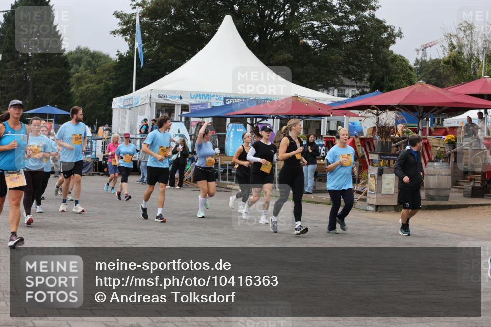 13.09.2026 - Kiel Lauf Andreas Tolksdorf http://msf.ph/oto/10416363 13.09.2026 10:07:15 Kiellinie 9204, 8171, 12234, 5327, 25 meine-sportfotos.de