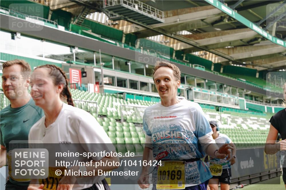 13.09.2026 - 21. swb-Marathon Bremen Michael Burmester http://msf.ph/oto/10416424 13.09.2026 10:42:11 Laufen im Stadion 10148, 10155, 10163, 10247, 10303, 10313, 10330, 10354, 10361, 10362, 10395, 10396, 10399, 10414, 10419, 10422, 10461, 10462, 10483, 10490, 10491, 10519, 10527, 10545, 10546, 10547, 10557, 10586, 10611, 10644, 10665, 10694, 10705, 10706, 10719, 10722, 10752, 10766, 10768, 10773, 10776, 10784, 10804, 10805, 10854, 10859, 10880, 10889, 10909, 10963, 10977, 11026, 11027, 11041, 11043, 11048, 11078, 11084, 11085, 11090, 11097, 11098, 11140, 11173, 11192 meine-sportfotos.de