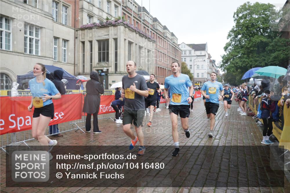 13.09.2026 - Kiel Lauf Yannick Fuchs http://msf.ph/oto/10416480 13.09.2026 10:48:24 Ziel 199, 473, 854, 1161, 1322, 1564, 1763, 1818, 2001, 2042, 2253, 2649, 3272, 3402, 4511, 4736, 4753, 5116, 5447, 5546, 6629, 6935, 8083, 8349, 8553, 9561, 9972, 10265, 10820, 10979, 11005, 11304, 11349, 11383, 12263, 596, 696, 708, 960, 995, 1059, 1273, 1586, 1595, 1644, 2097, 2253, 2625, 2712, 3012, 3014, 3715, 3738, 4553, 4713, 4720, 4896, 5240, 5447, 5747, 6000, 6418, 6507, 6760, 6778, 7104, 7212, 7326, 7668, 8737, 9915, 9972, 10234, 10265, 10634, 10672 meine-sportfotos.de
