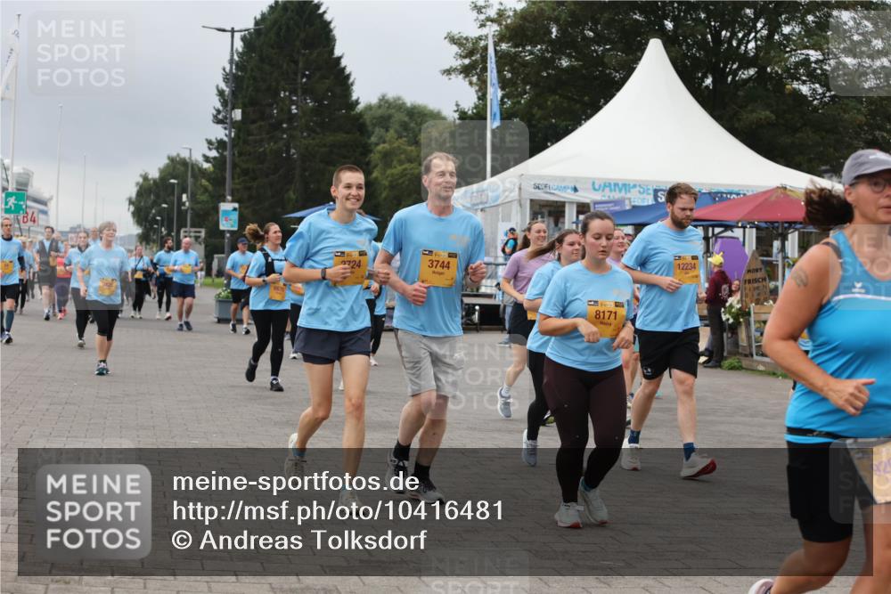 13.09.2026 - Kiel Lauf Andreas Tolksdorf http://msf.ph/oto/10416481 13.09.2026 10:07:18 Kiellinie 84, 6670, 35, 3744, 2724, 8171, 12234, 929 meine-sportfotos.de
