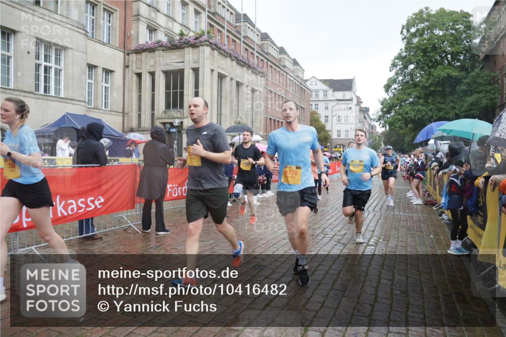 13.09.2026 - Kiel Lauf Yannick Fuchs http://msf.ph/oto/10416482 13.09.2026 10:48:24 Ziel 199, 473, 854, 1161, 1322, 1564, 1763, 1818, 2001, 2042, 2253, 2649, 3272, 3402, 4511, 4736, 4753, 5116, 5447, 5546, 6629, 6935, 8083, 8349, 8553, 9561, 9972, 10265, 10820, 10979, 11005, 11304, 11349, 11383, 12263, 596, 696, 708, 960, 995, 1059, 1273, 1586, 1595, 1644, 2097, 2253, 2625, 2712, 3012, 3014, 3715, 3738, 4553, 4713, 4720, 4896, 5240, 5447, 5747, 6000, 6418, 6507, 6760, 6778, 7104, 7212, 7326, 7668, 8737, 9915, 9972, 10234, 10265, 10634, 10672 meine-sportfotos.de