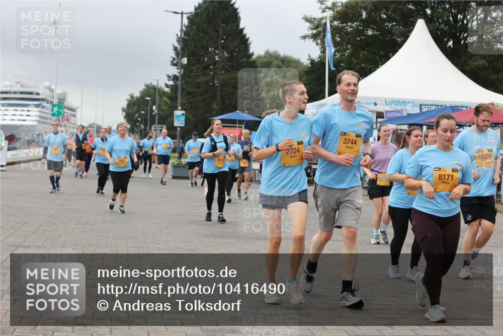 13.09.2026 - Kiel Lauf Andreas Tolksdorf http://msf.ph/oto/10416490 13.09.2026 10:07:19 Kiellinie 6670, 2724, 3744, 8171, 12234 meine-sportfotos.de