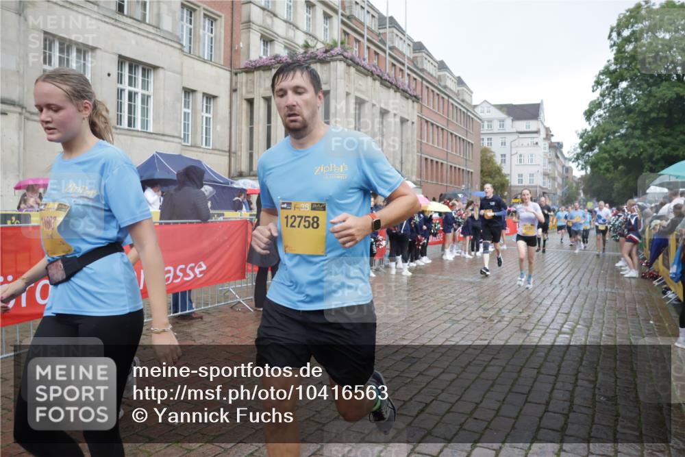 13.09.2026 - Kiel Lauf Yannick Fuchs http://msf.ph/oto/10416563 13.09.2026 10:48:27 Ziel 199, 473, 854, 1161, 1322, 1564, 1763, 1818, 2011, 2042, 2649, 2956, 3272, 3402, 4511, 4753, 5116, 5546, 5655, 6629, 6935, 7313, 8083, 8349, 8553, 9561, 10820, 10979, 11005, 11304, 11383, 12263, 596, 696, 960, 995, 1059, 1273, 1586, 1595, 1644, 2001, 2097, 2253, 2625, 2712, 3012, 3014, 3715, 3738, 4553, 4713, 4720, 4736, 4896, 5447, 6000, 6418, 6507, 6760, 7104, 7212, 7326, 7668, 8553, 8737, 9915, 9972, 10234, 10265, 10634, 10672, 11349, 11383, 727 meine-sportfotos.de