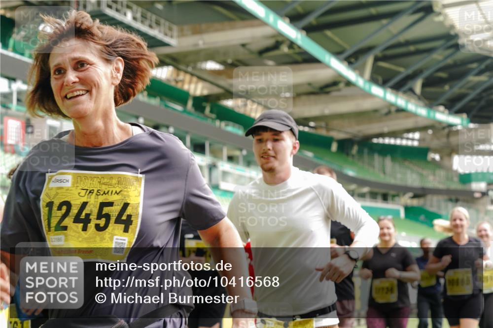 13.09.2026 - 21. swb-Marathon Bremen Michael Burmester http://msf.ph/oto/10416568 13.09.2026 10:42:16 Laufen im Stadion 10148, 10155, 10163, 10247, 10303, 10313, 10330, 10361, 10362, 10395, 10396, 10399, 10414, 10419, 10422, 10461, 10462, 10483, 10490, 10491, 10519, 10527, 10546, 10547, 10557, 10572, 10586, 10644, 10665, 10705, 10706, 10719, 10722, 10752, 10766, 10768, 10773, 10776, 10784, 10804, 10805, 10854, 10859, 10880, 10889, 10909, 10963, 10977, 11026, 11027, 11041, 11043, 11048, 11078, 11084, 11085, 11090, 11097, 11098, 11140, 11173, 11192, 11274 meine-sportfotos.de