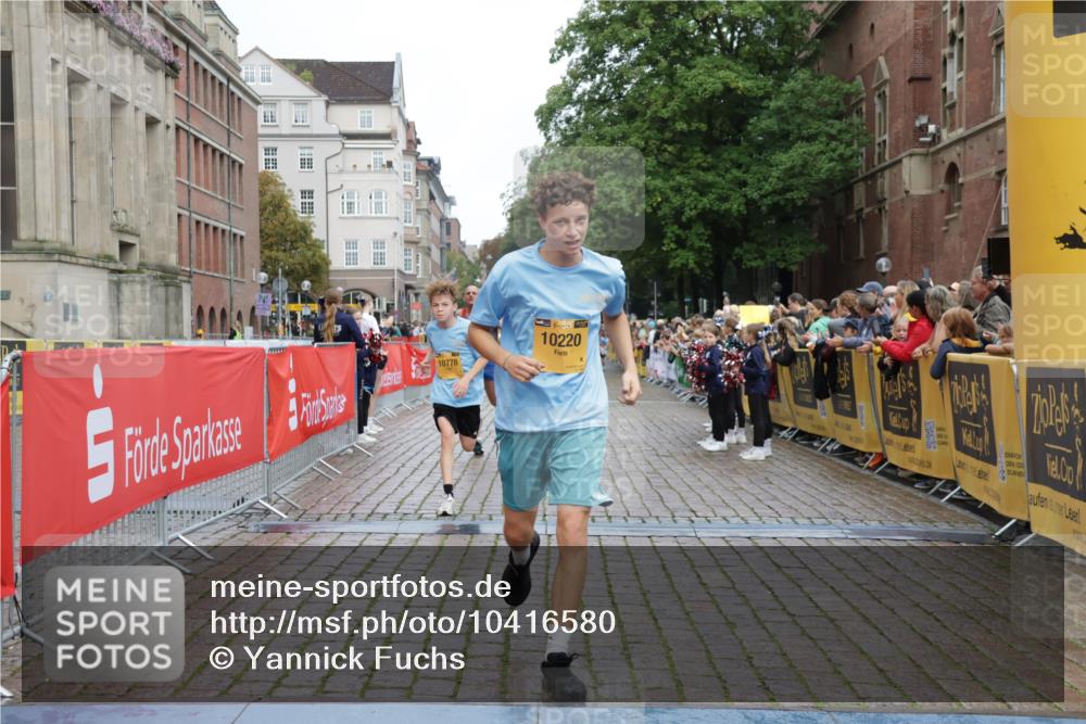 13.09.2026 - Kiel Lauf Yannick Fuchs http://msf.ph/oto/10416580 13.09.2026 09:37:34 Ziel 2417, 5837, 7050, 7827, 8661, 10220, 10656, 10778, 12416, 999, 2417, 2455, 3174, 3481, 3900, 4737, 7855, 8658, 9696, 2057, 2221, 2638, 2720, 4252, 4790, 9518, 10690, 2455, 3900 meine-sportfotos.de